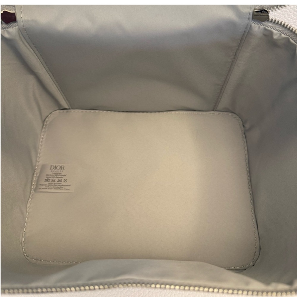 🎉HP🎉 Dior Beauty Around The World Vanity Cosmetic Bag Blue Toile Print Bag - Picture 4 of 12